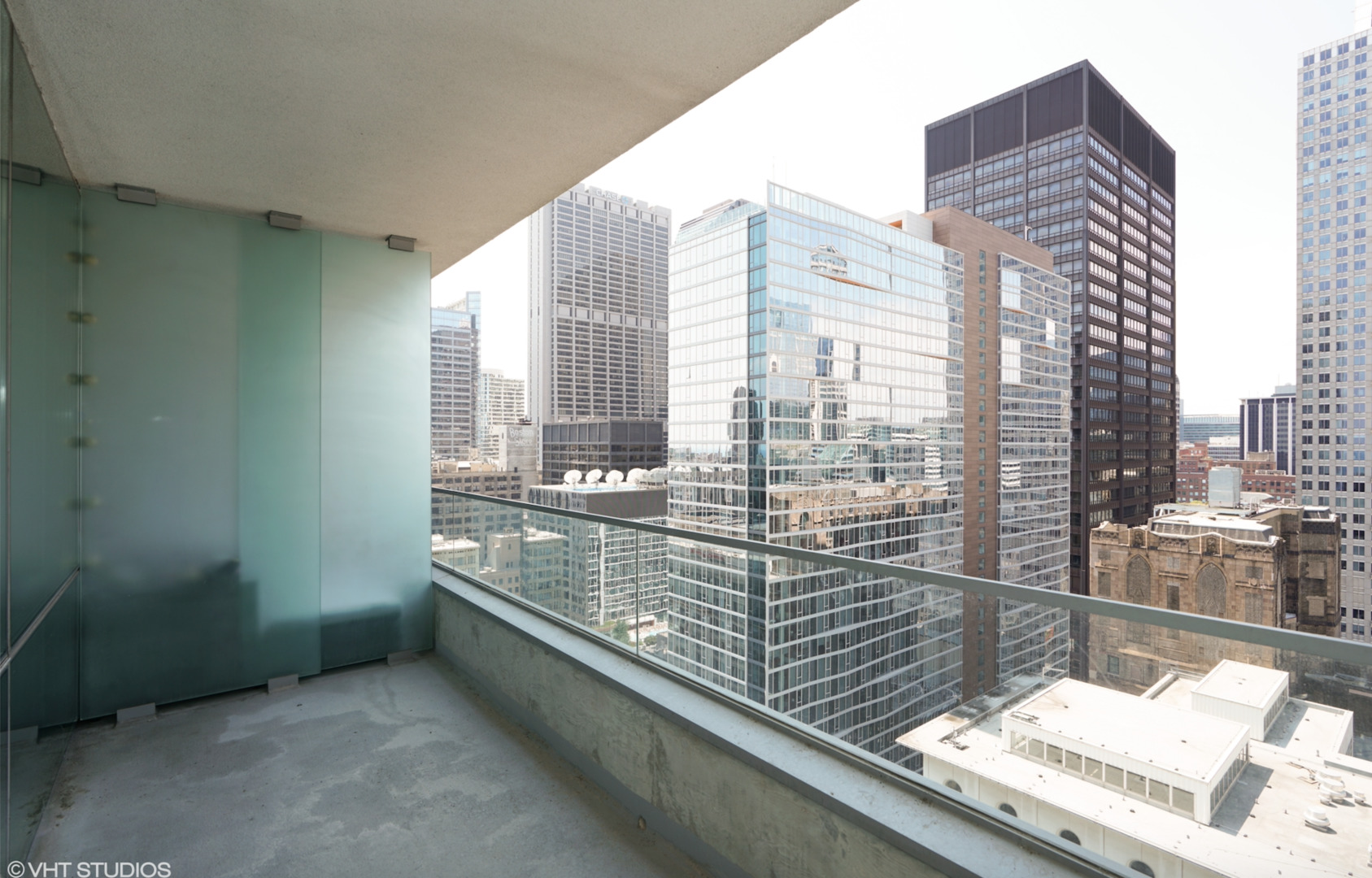 8 E Randolph Street Unit: 2506