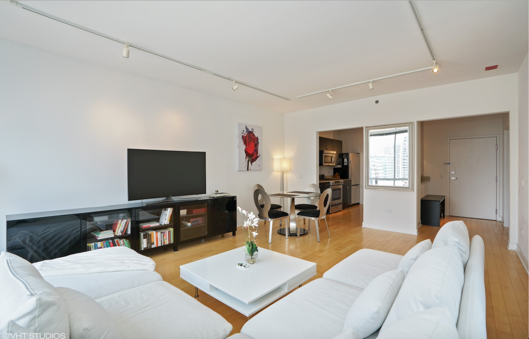 8 E Randolph Street Unit: 2506