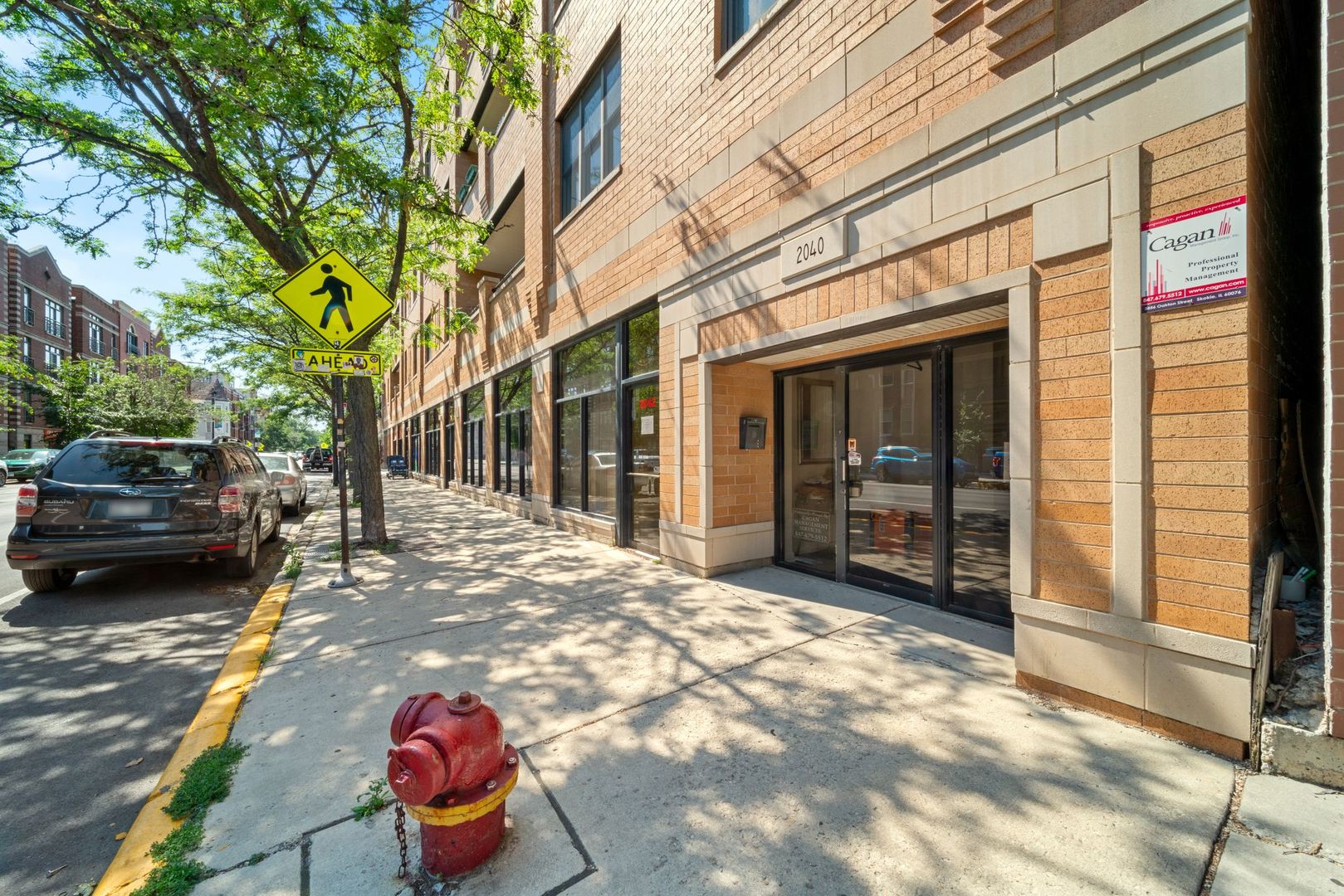 2040 W BELMONT Avenue Unit: 206