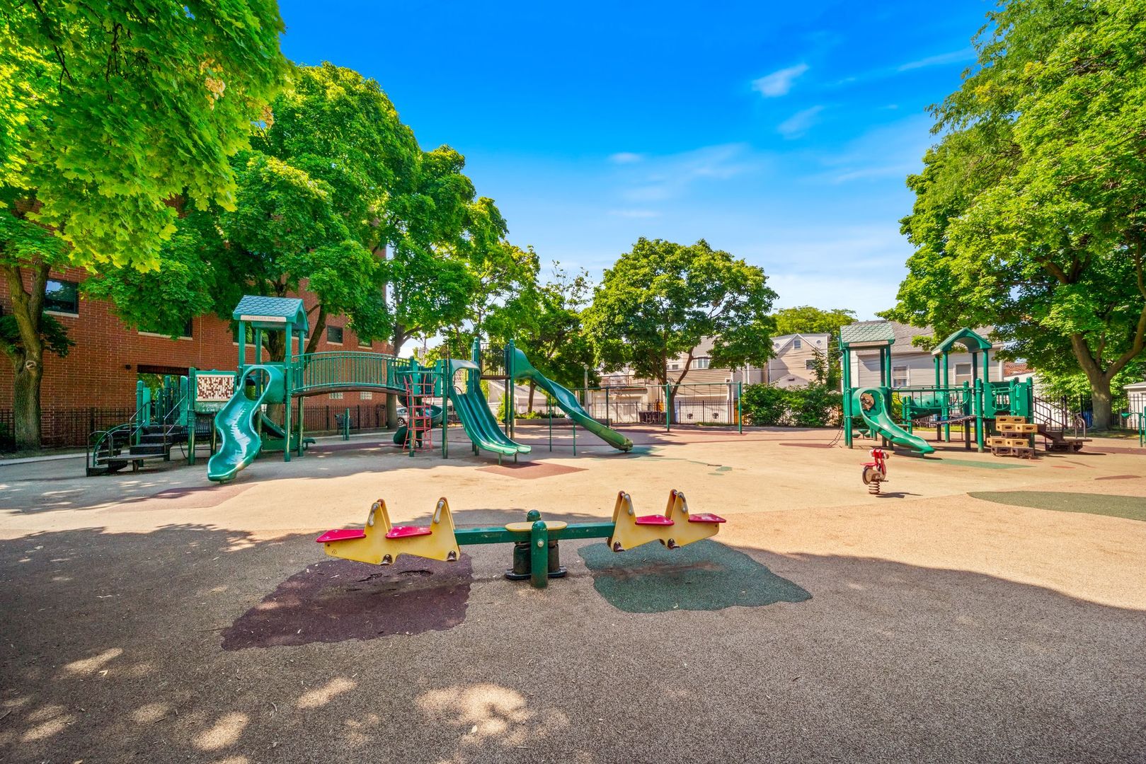 2040 W BELMONT Avenue Unit: 206