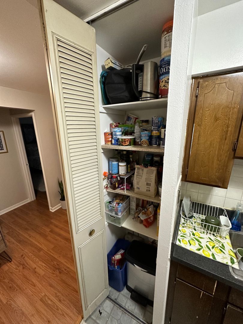 468 W Melrose Street Unit: 251