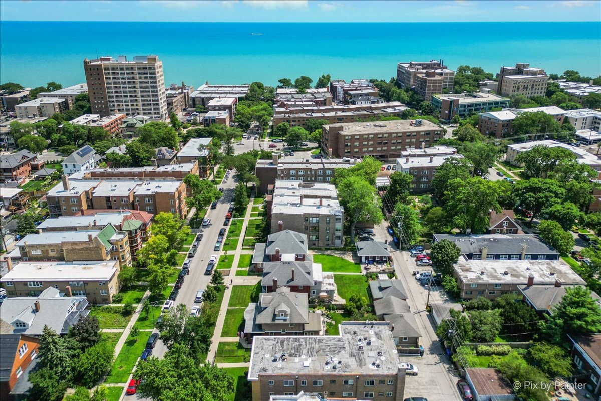 1429 W Jarvis Avenue Unit: 1A