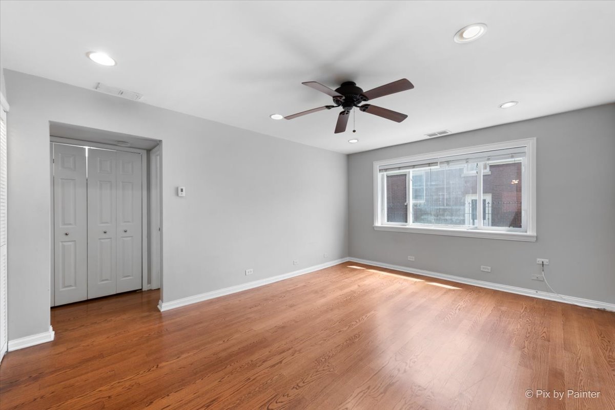 1429 W Jarvis Avenue Unit: 1A