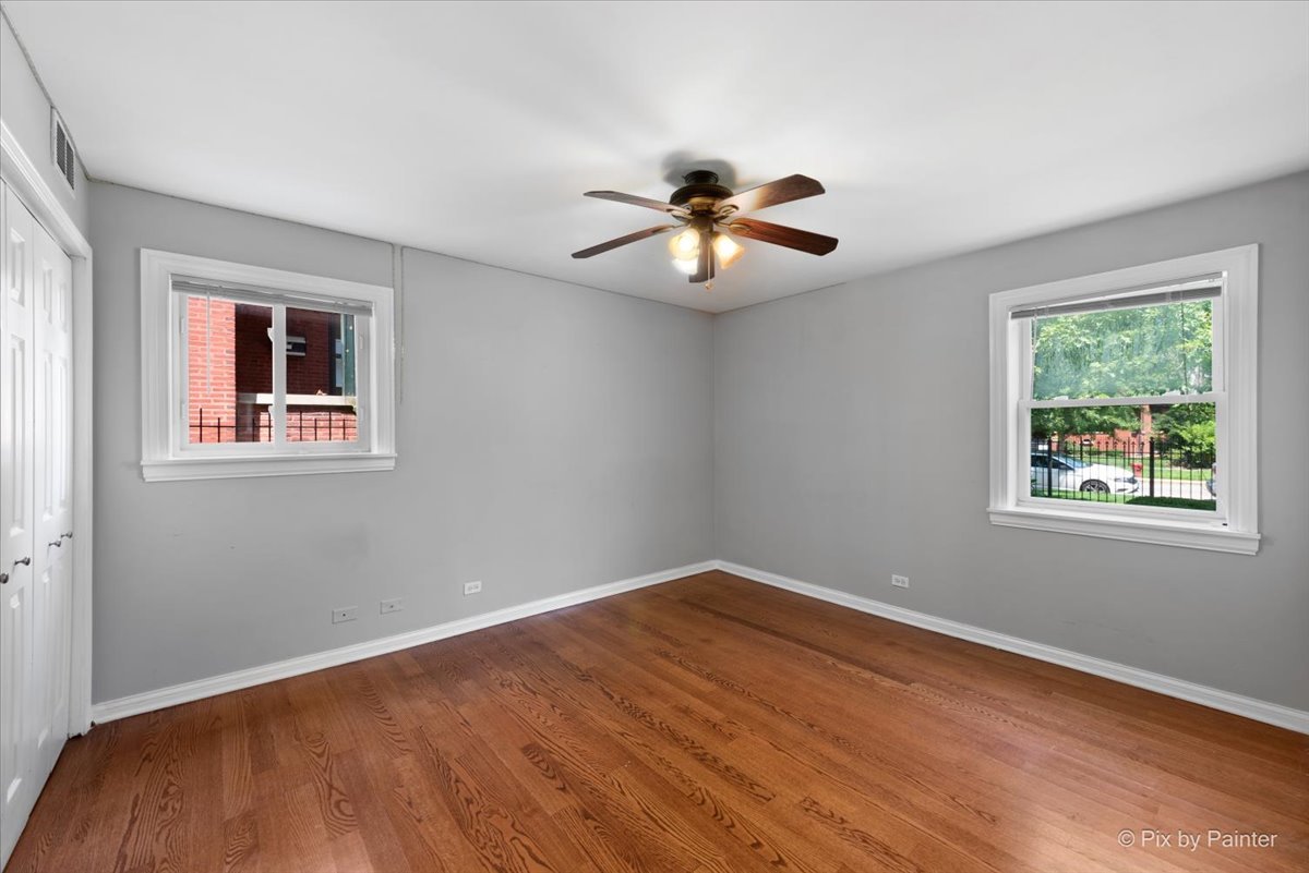 1429 W Jarvis Avenue Unit: 1A