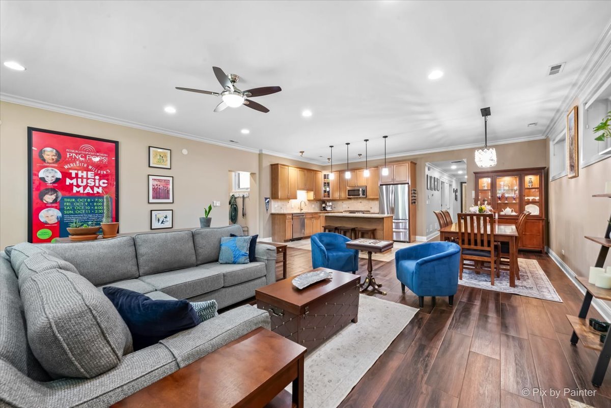 1246 W WINNEMAC Avenue Unit: G