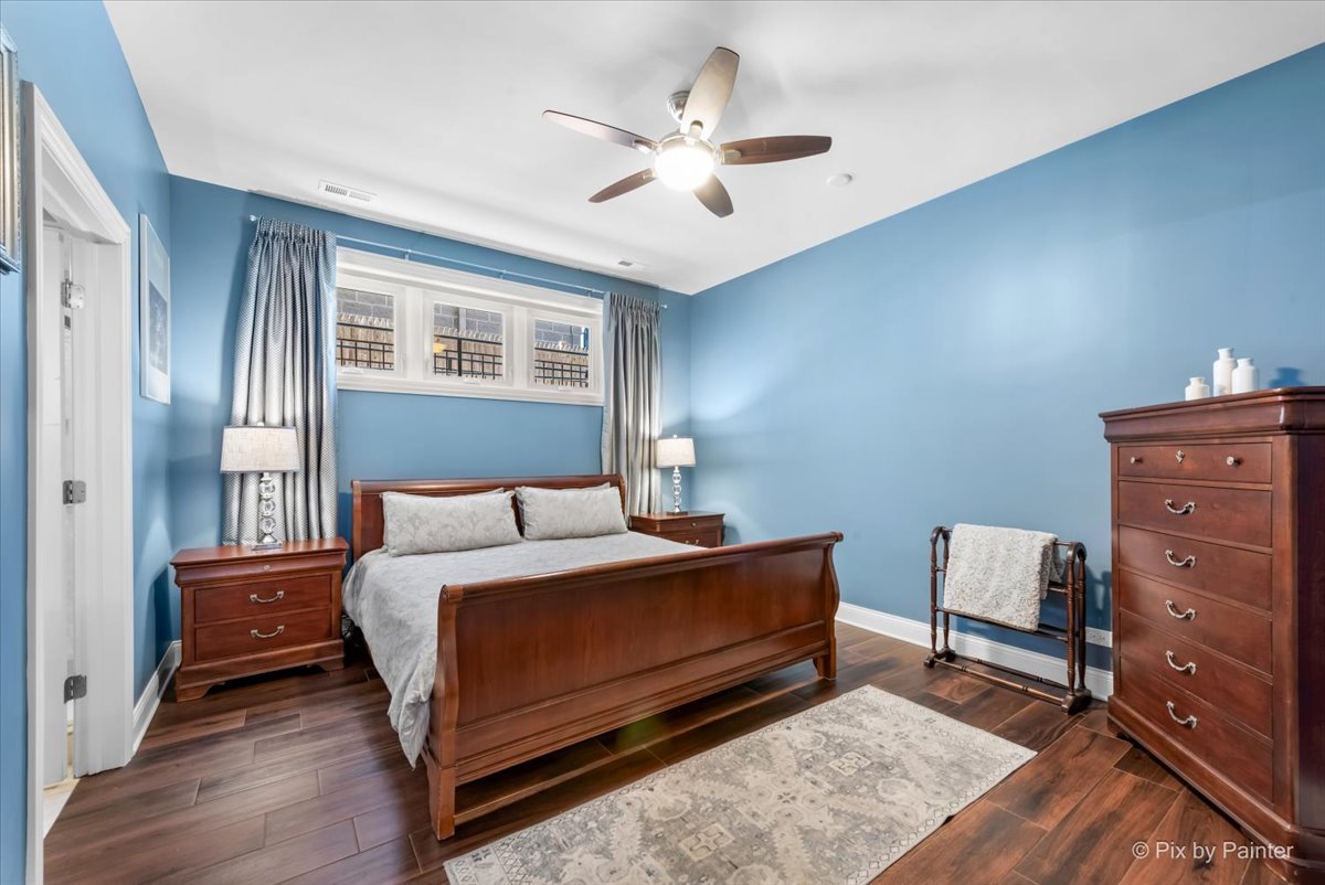 1246 W WINNEMAC Avenue Unit: G