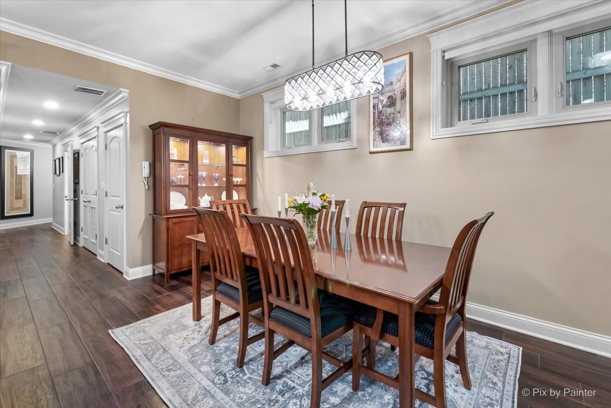 1246 W WINNEMAC Avenue Unit: G