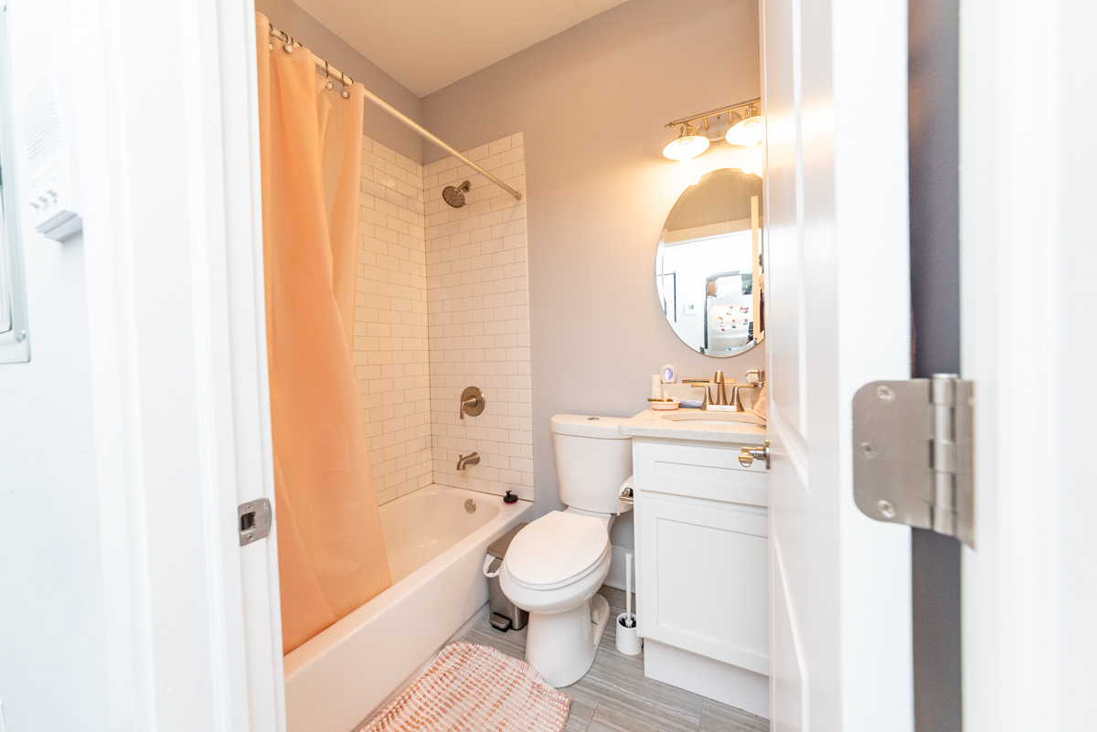 1717 S Carpenter Street Unit: 2