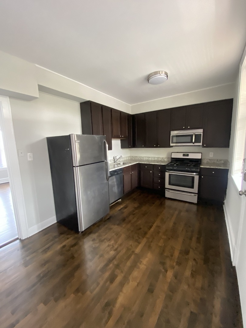 3823 N Monticello Avenue Unit: 3W