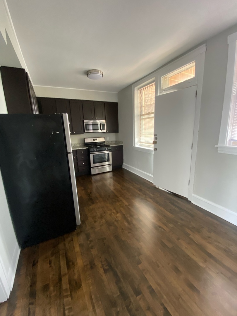 3823 N Monticello Avenue Unit: 3W