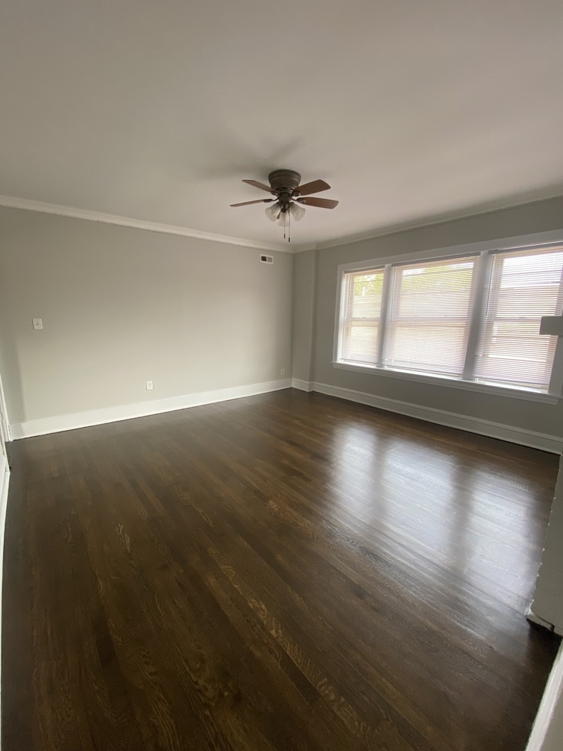 3823 N Monticello Avenue Unit: 3W