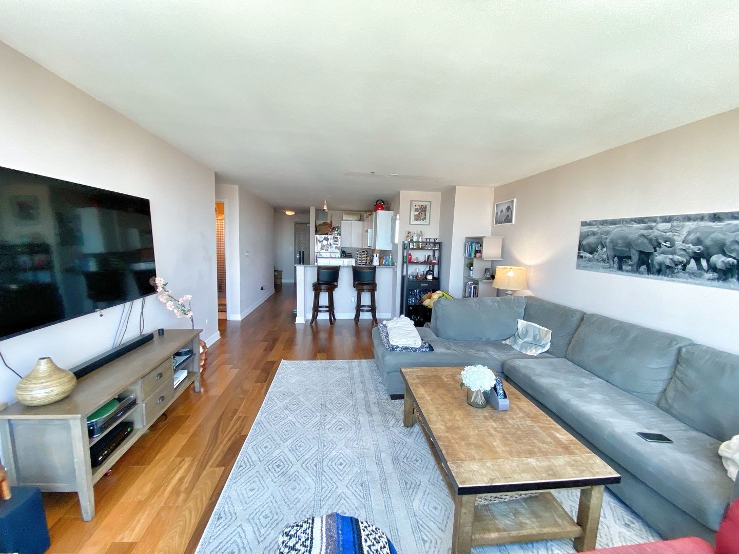 2 E Erie Street Unit: 3906