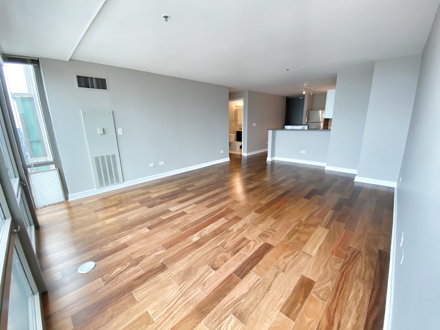 2 E Erie Street Unit: 3906
