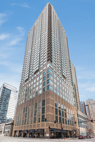 2 E Erie Street Unit: 3906