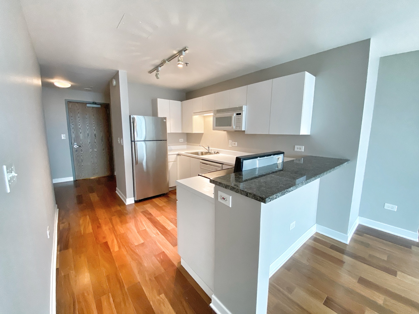 2 E Erie Street Unit: 3906