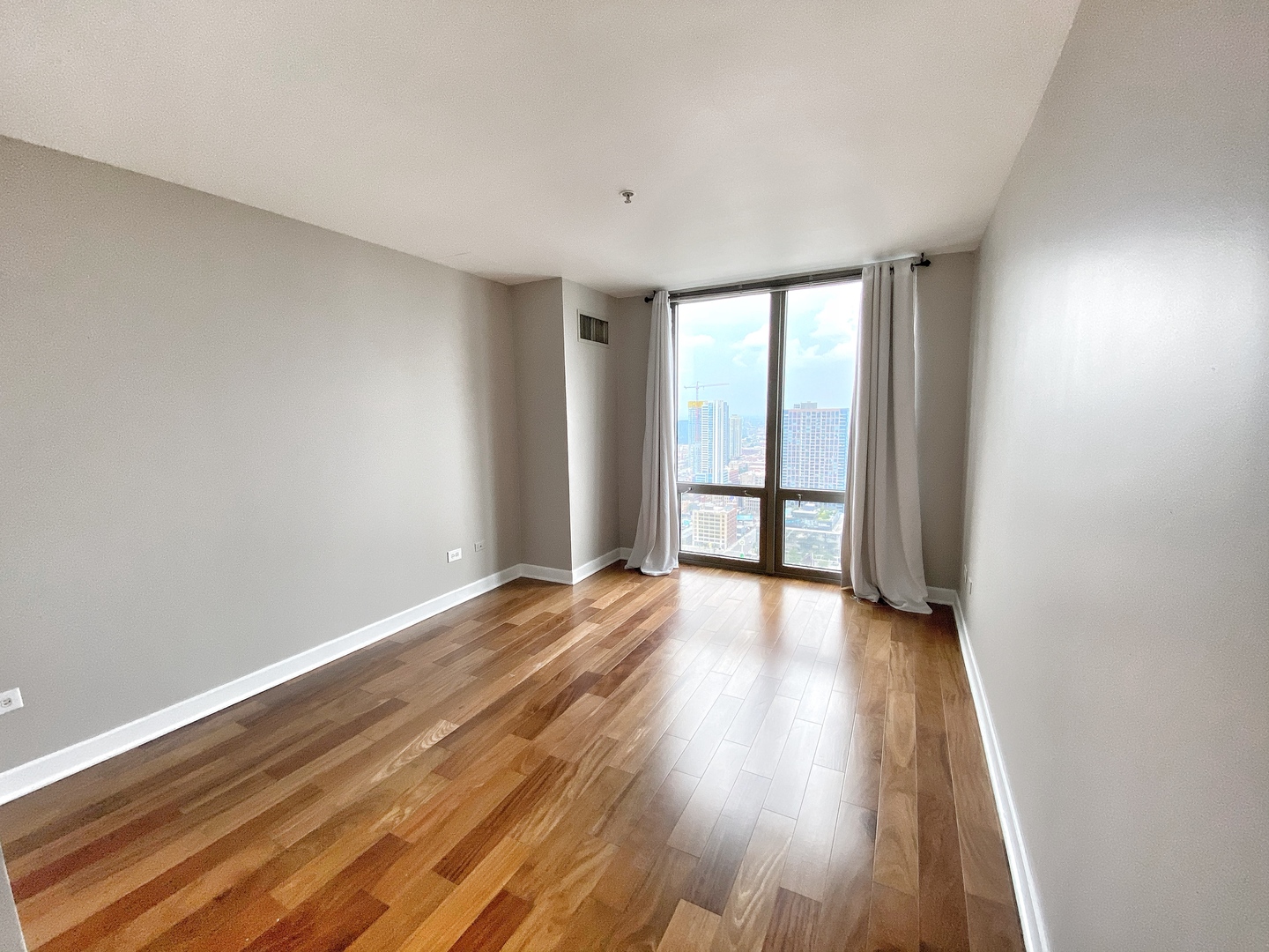2 E Erie Street Unit: 3906