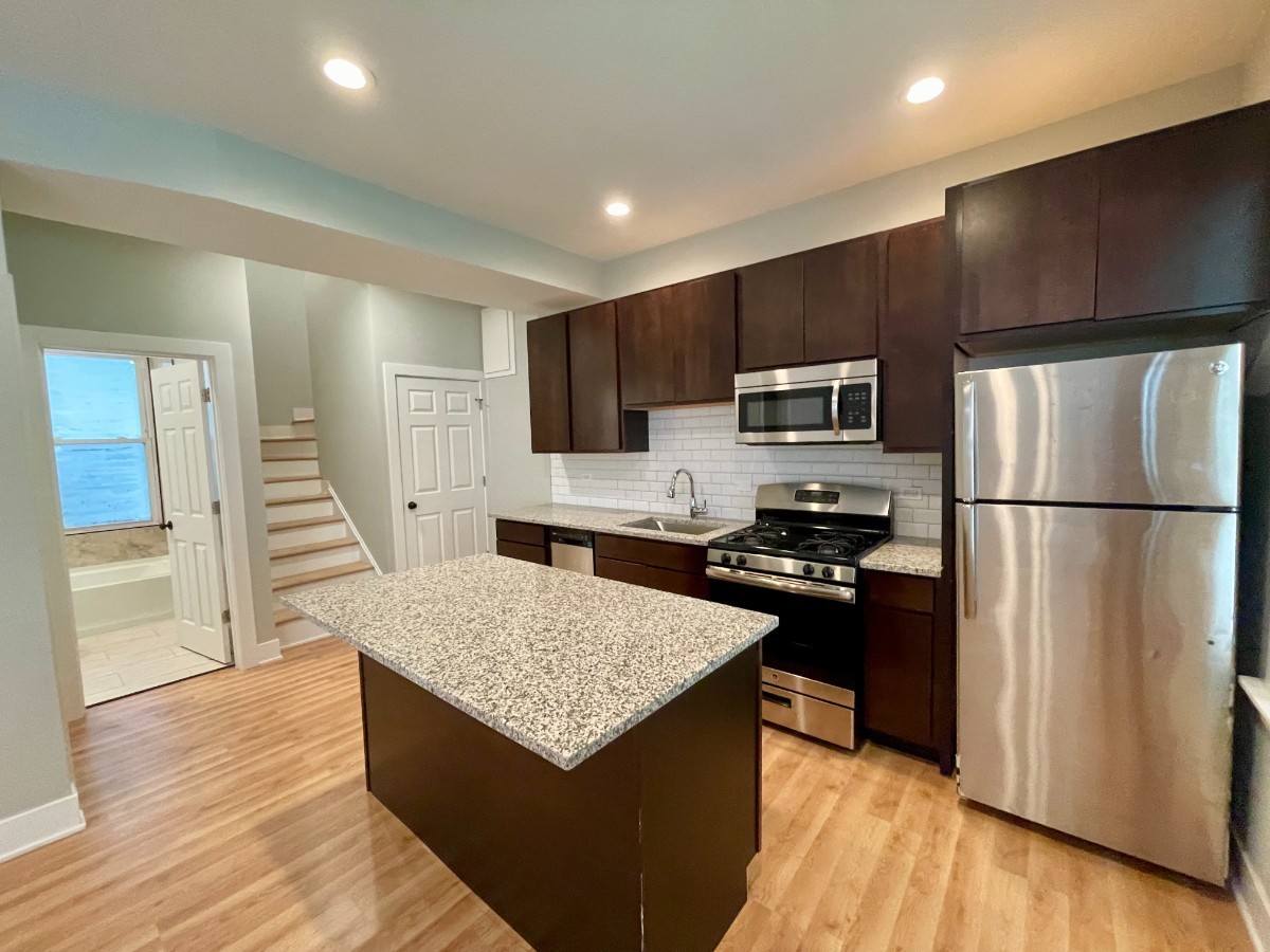 1722 W Nelson Street Unit: CH