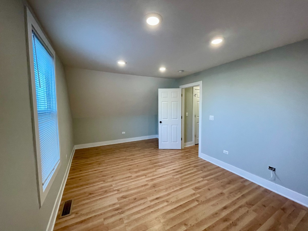 1722 W Nelson Street Unit: CH