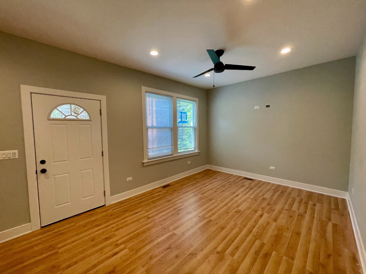 1722 W Nelson Street Unit: CH