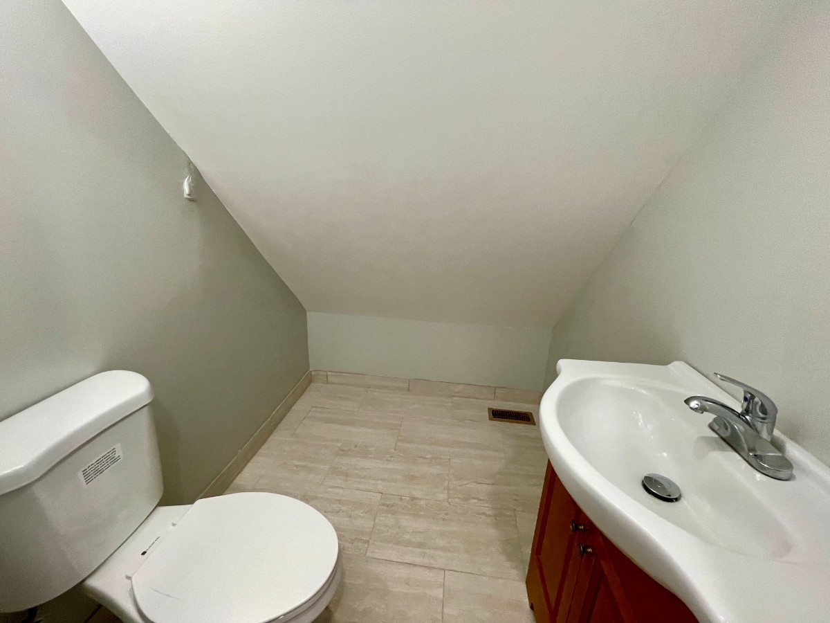 1722 W Nelson Street Unit: CH