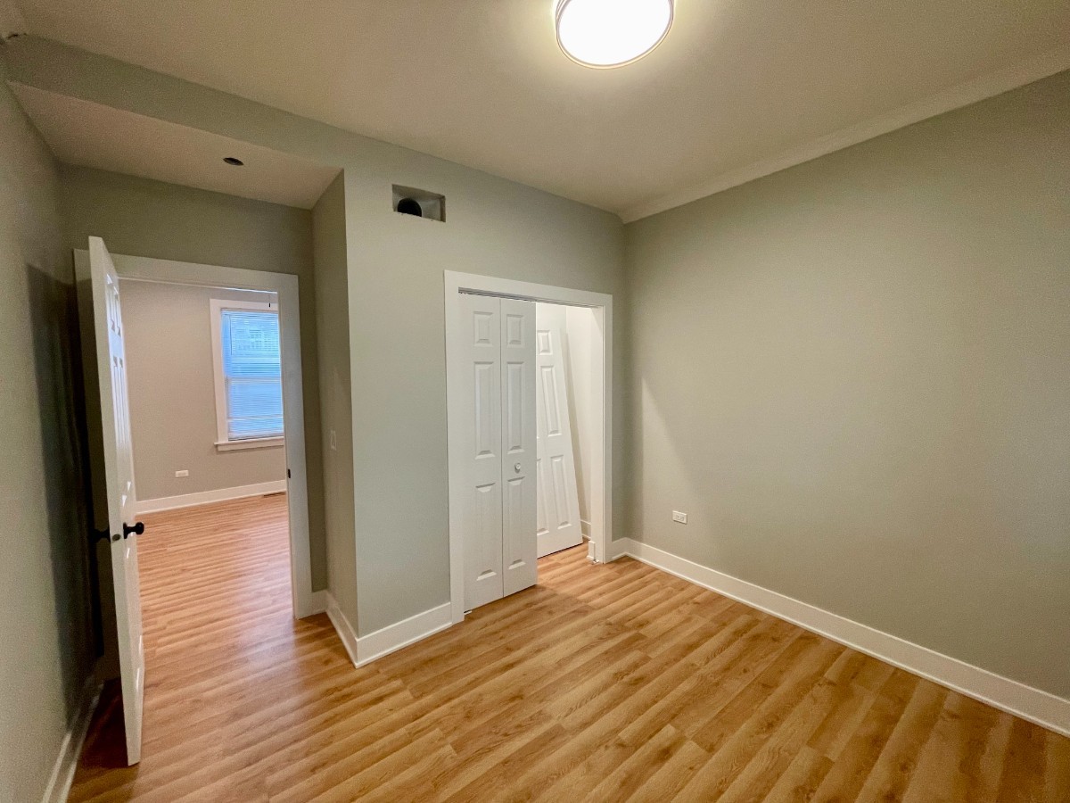 1722 W Nelson Street Unit: CH