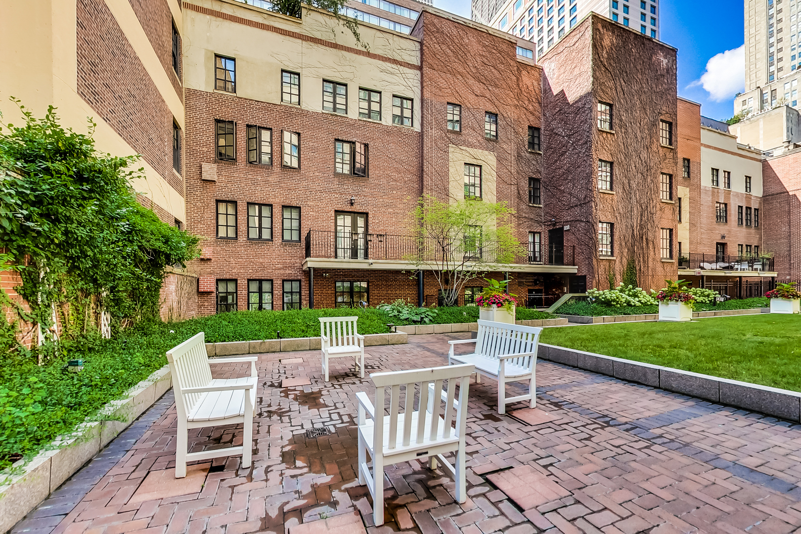 210 E WALTON Place Unit: C