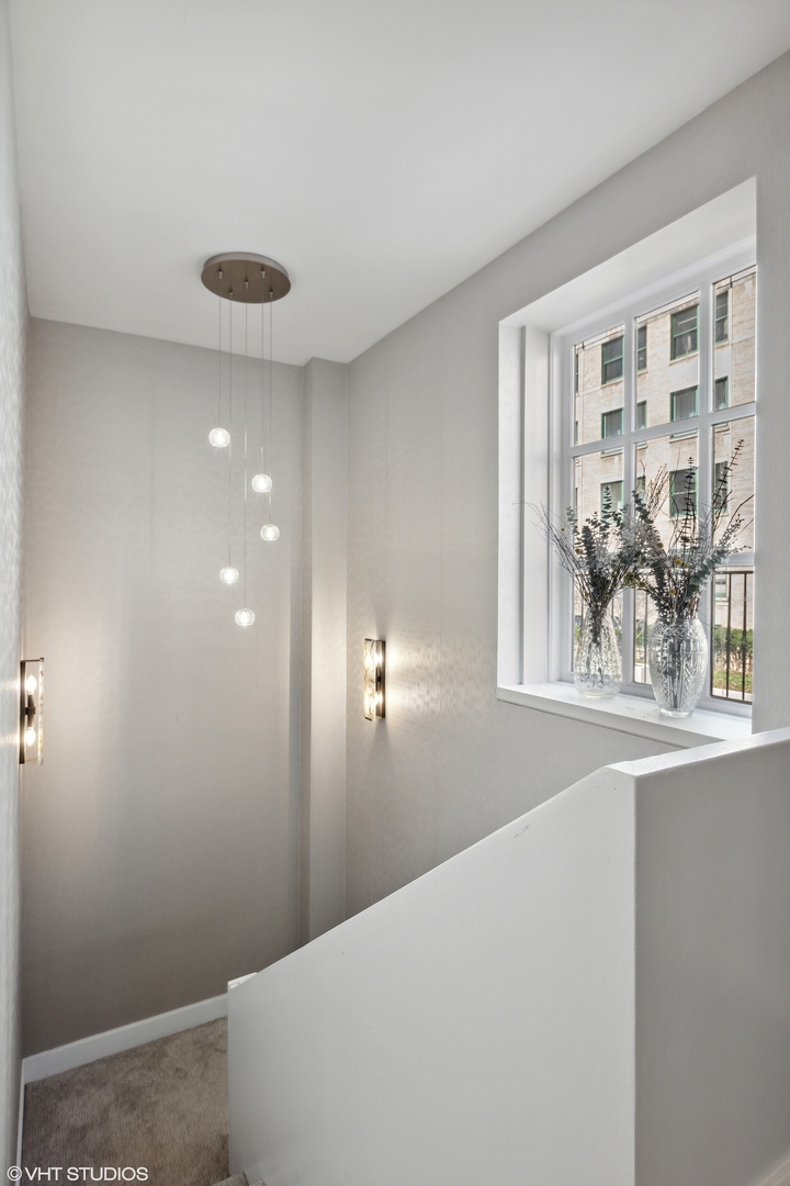 210 E WALTON Place Unit: C