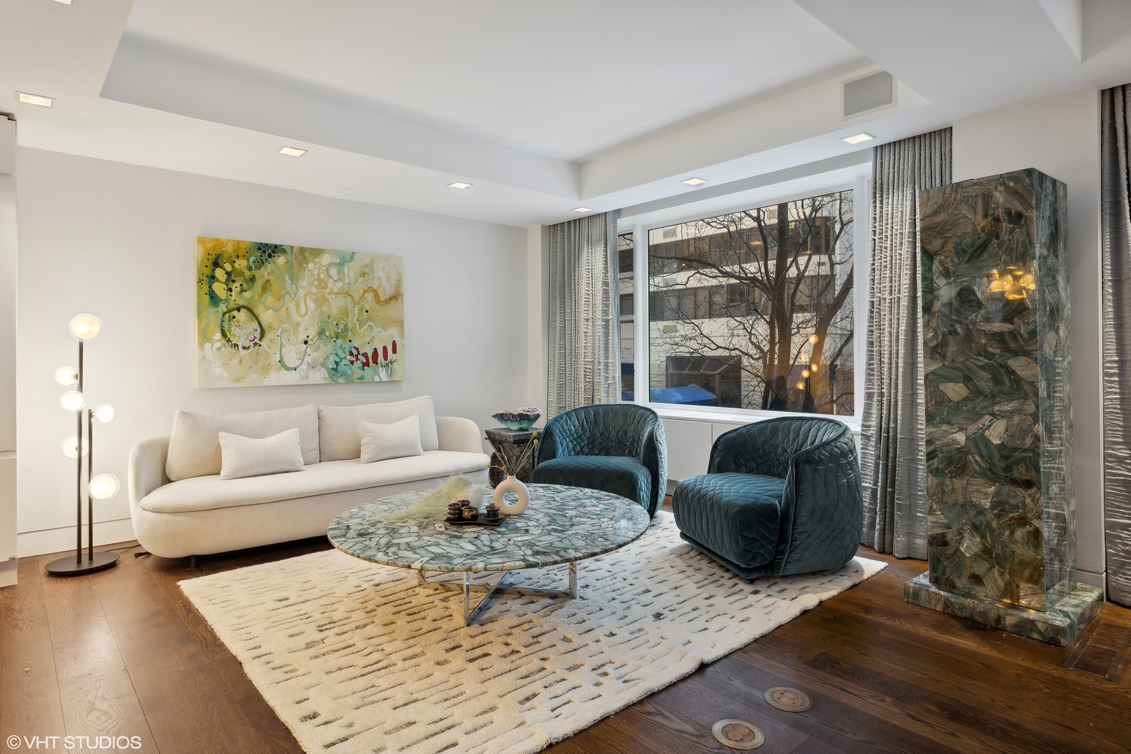 210 E WALTON Place Unit: C