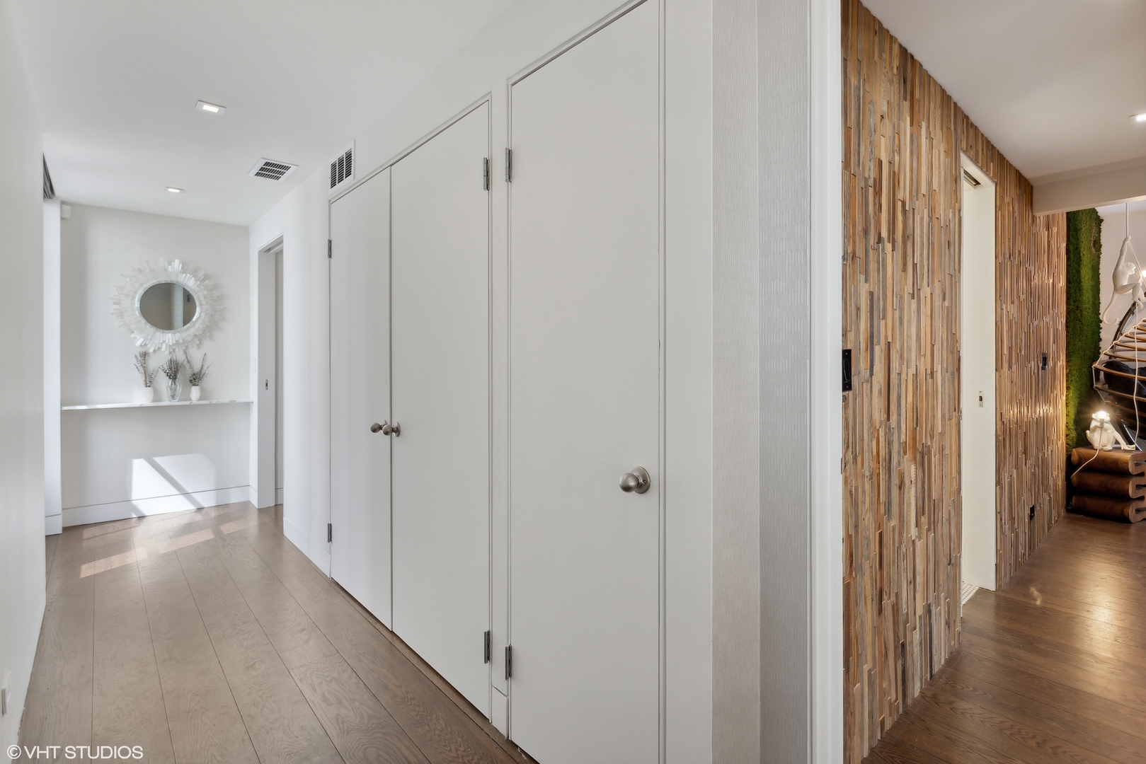 210 E WALTON Place Unit: C