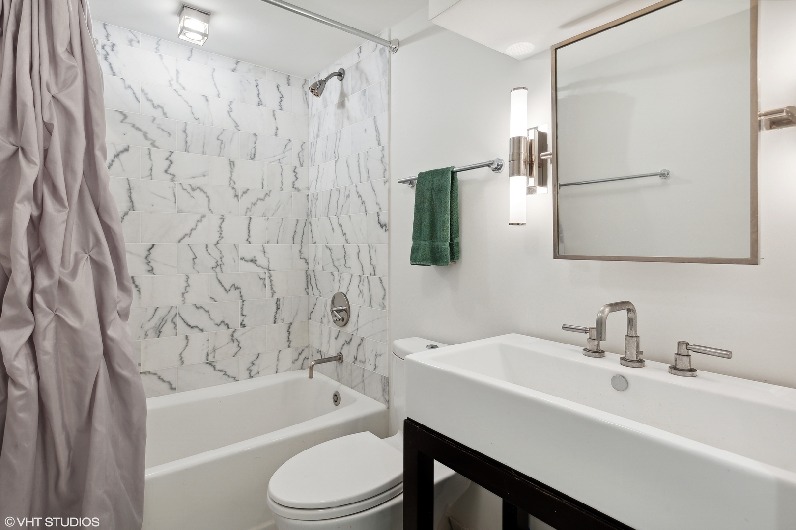 210 E WALTON Place Unit: C