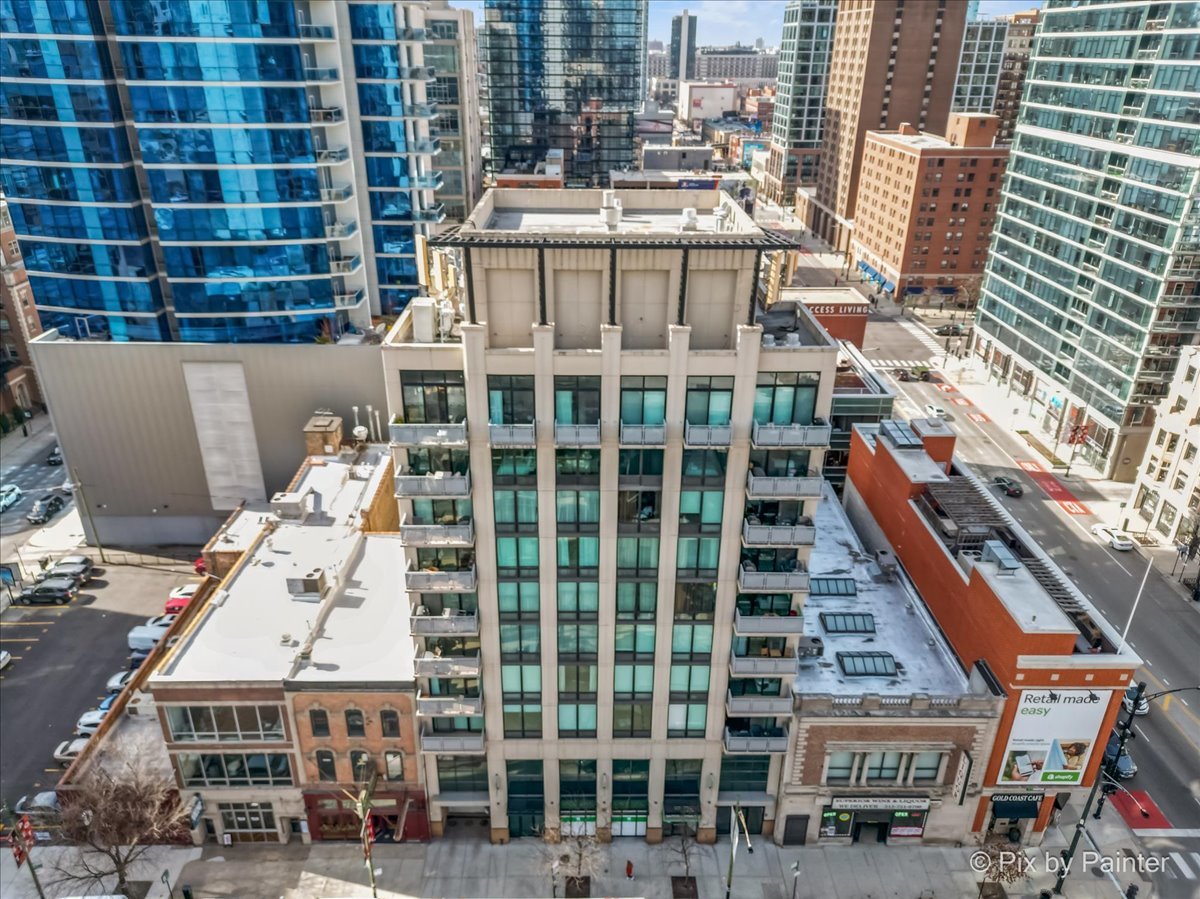 744 N Clark Street Unit: 705