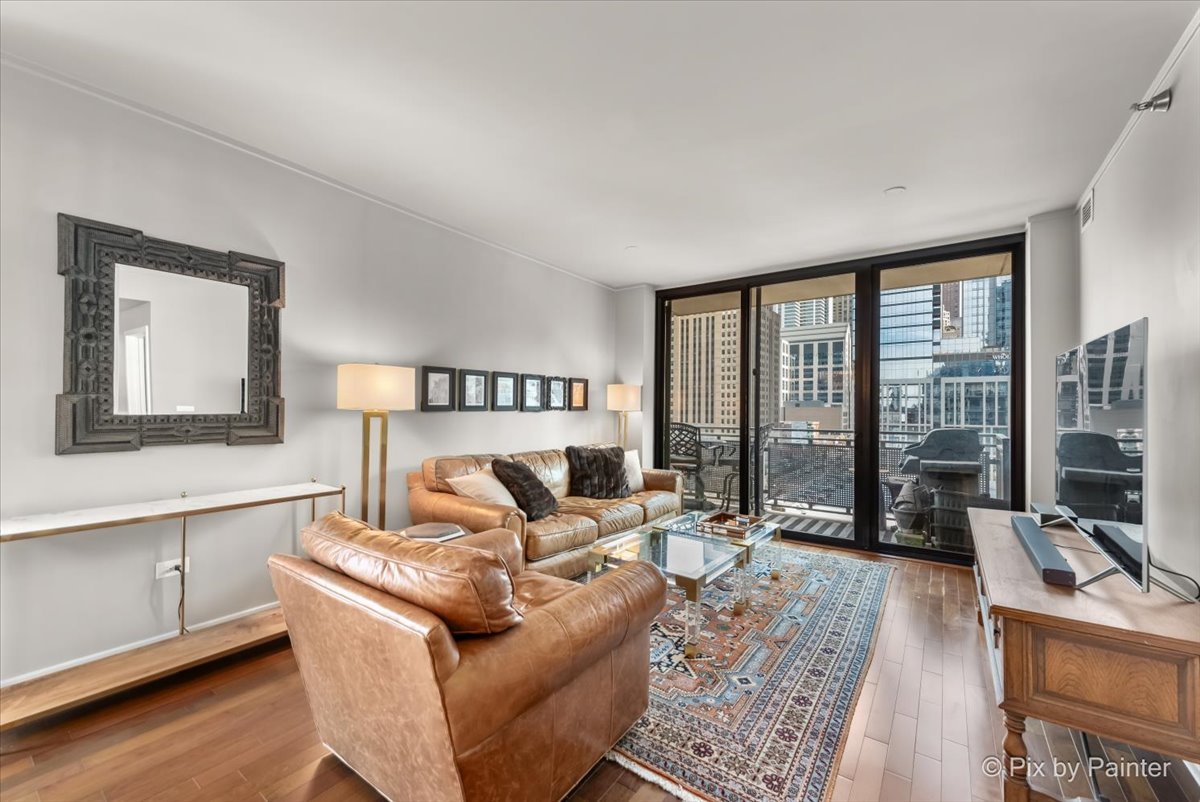 744 N Clark Street Unit: 705