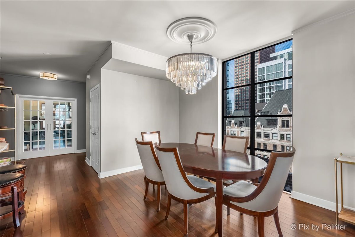 744 N Clark Street Unit: 705