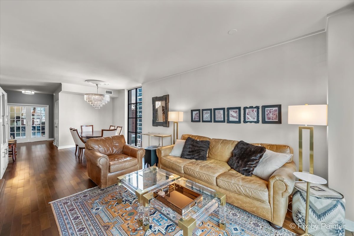 744 N Clark Street Unit: 705