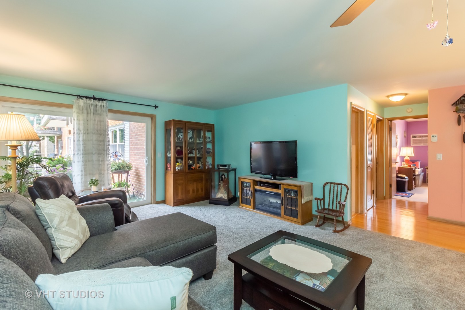 4229 N Keystone Avenue Unit: 2F
