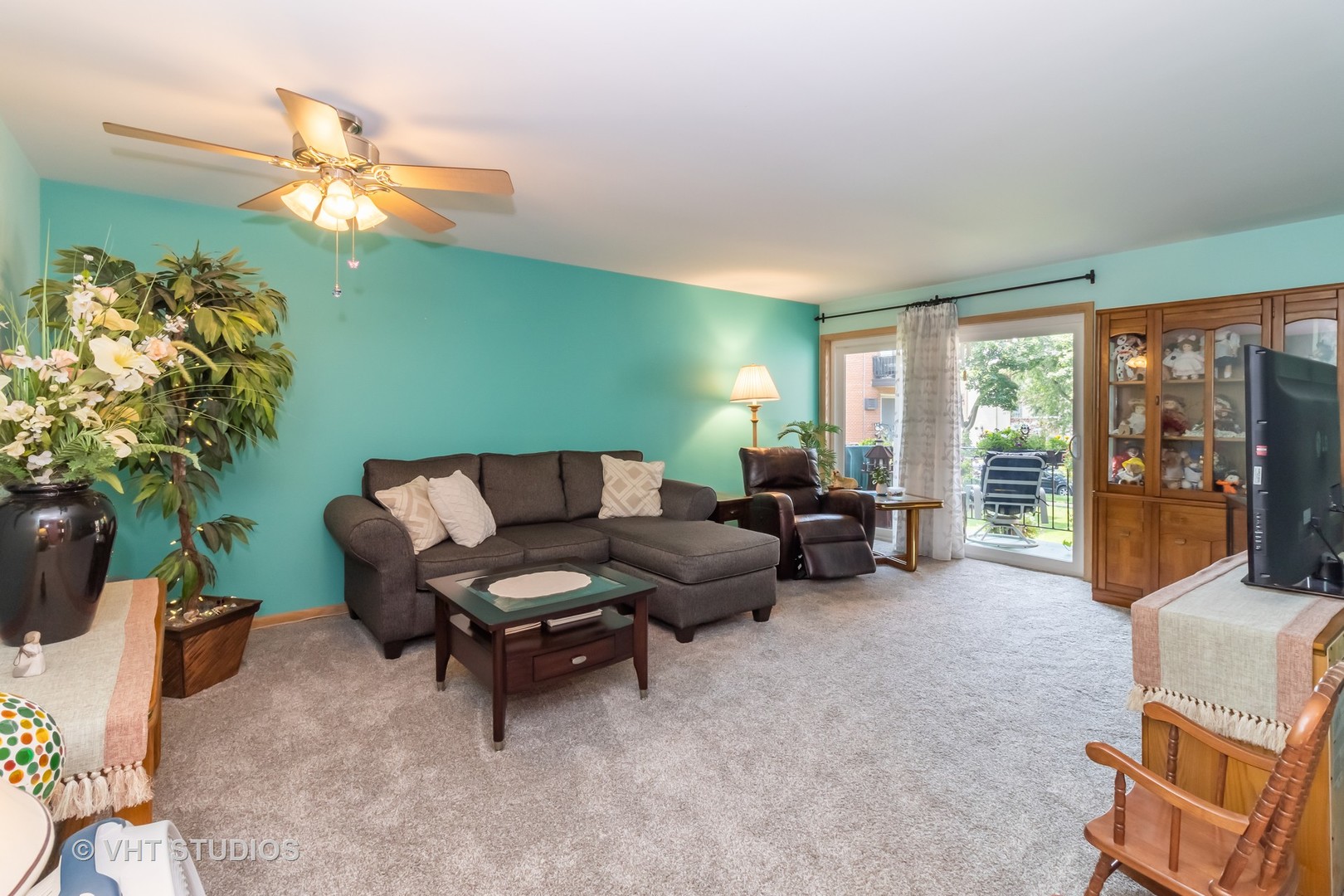 4229 N Keystone Avenue Unit: 2F