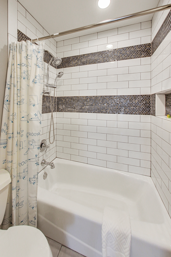 439 N Garfield Avenue