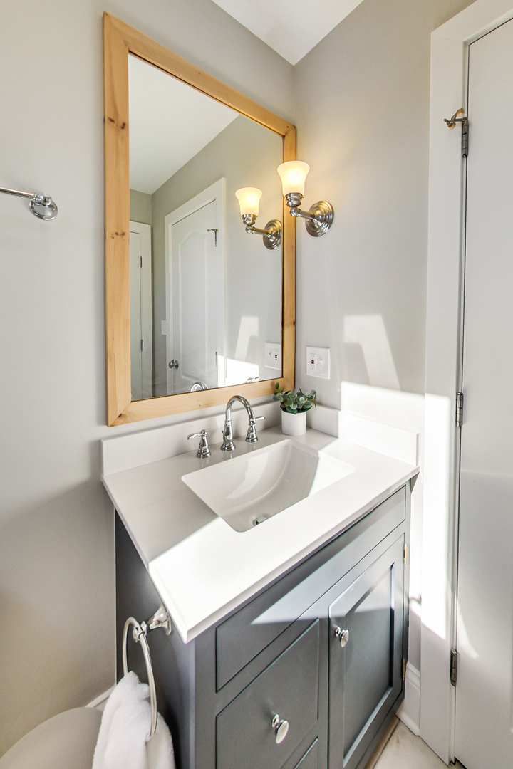 439 N Garfield Avenue