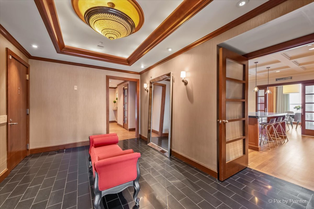 445 E North Water Street Unit: 2205