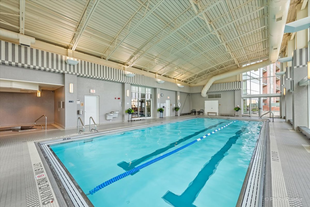 445 E North Water Street Unit: 2205