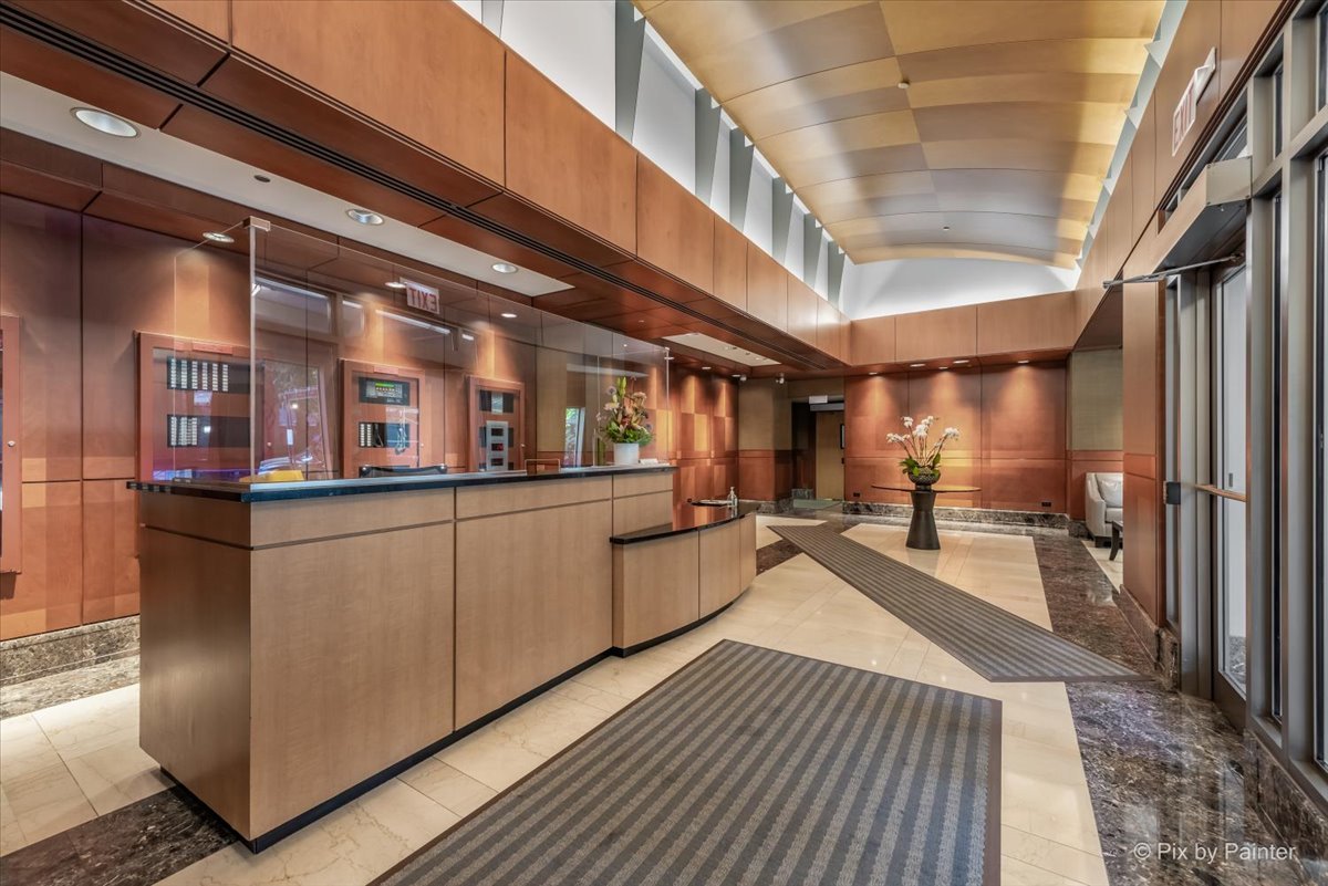 445 E North Water Street Unit: 2205