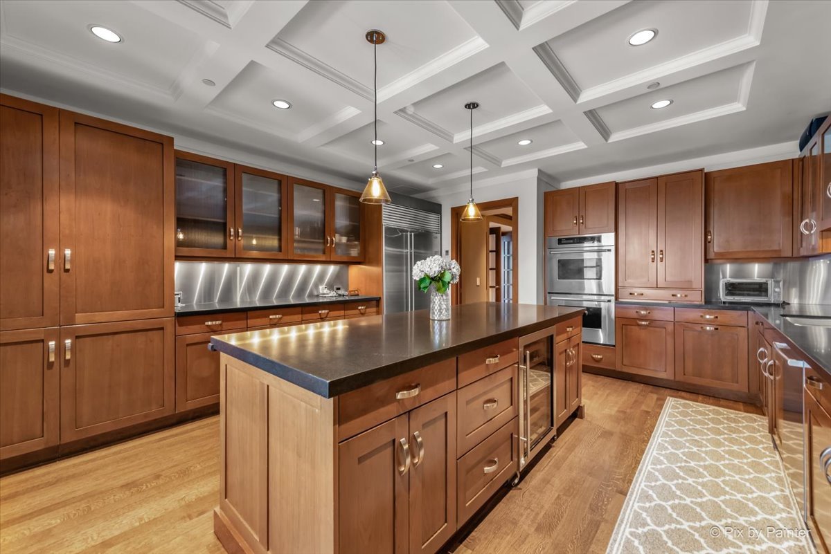 445 E North Water Street Unit: 2205
