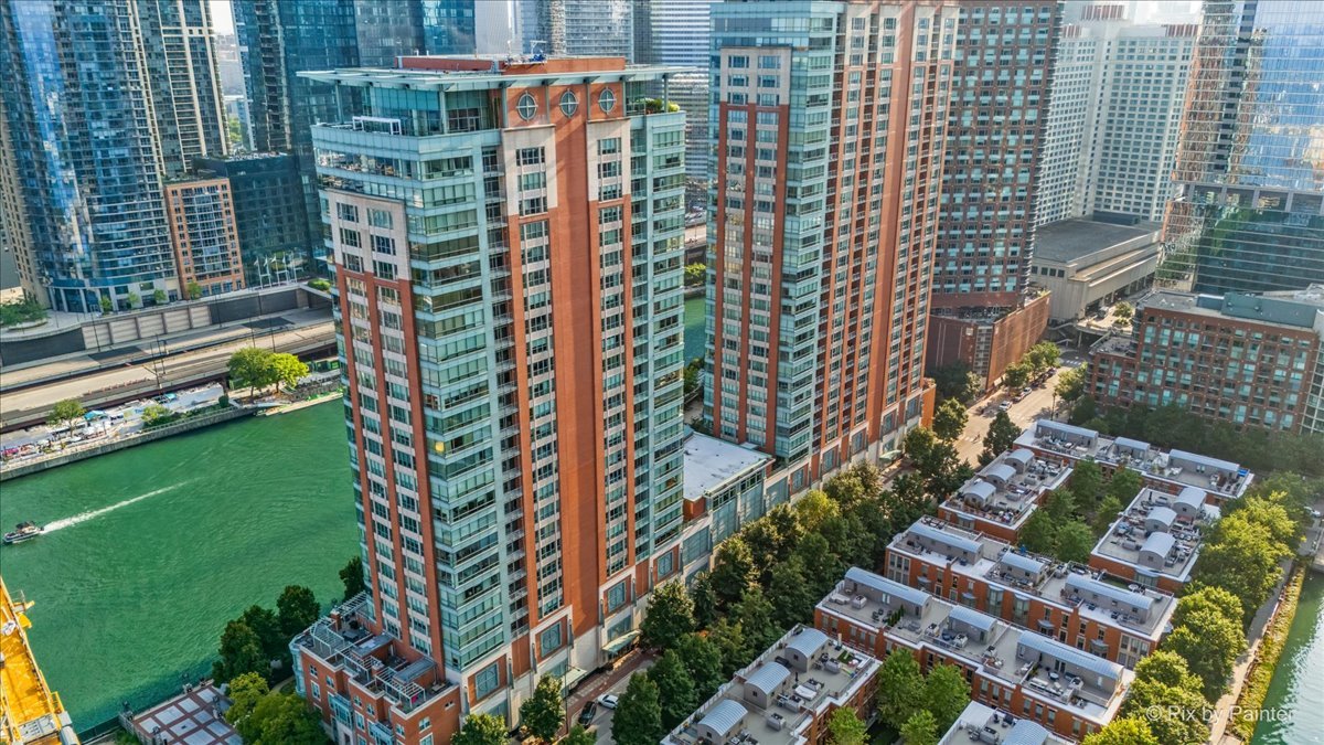 445 E North Water Street Unit: 2205