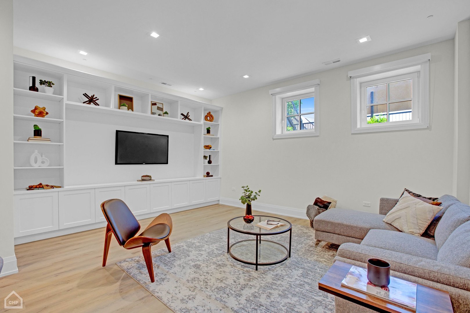 2036 N Wolcott Avenue