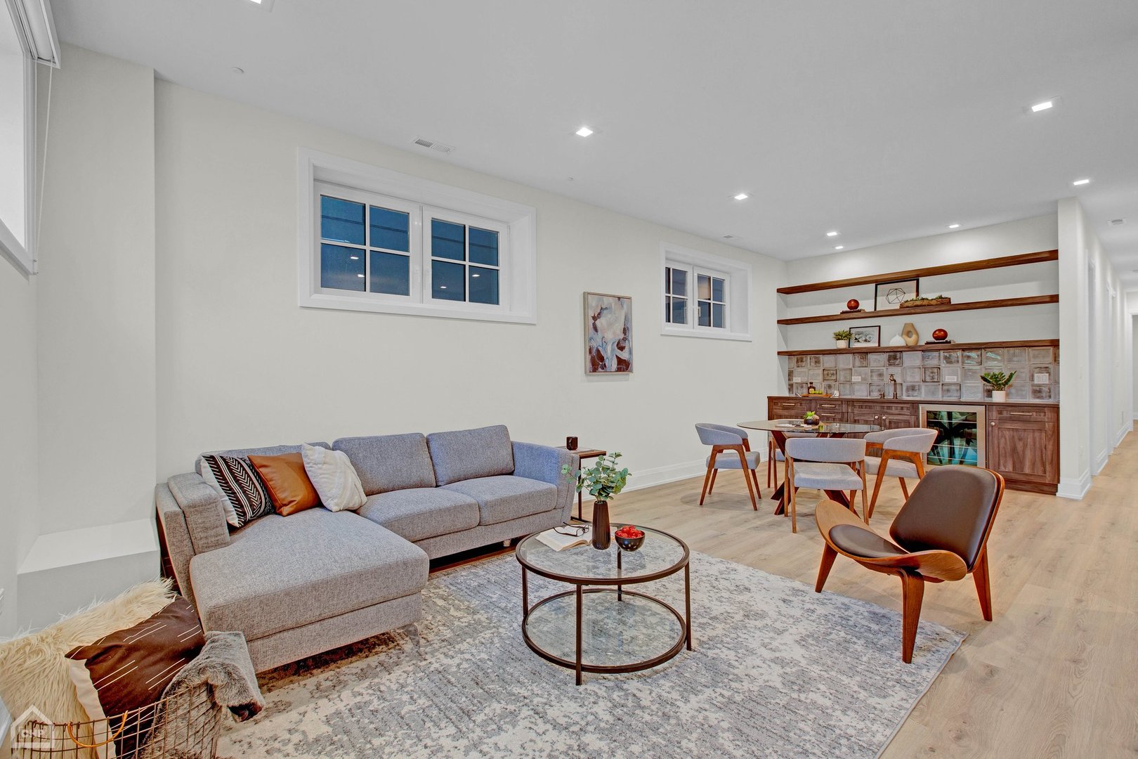 2036 N Wolcott Avenue