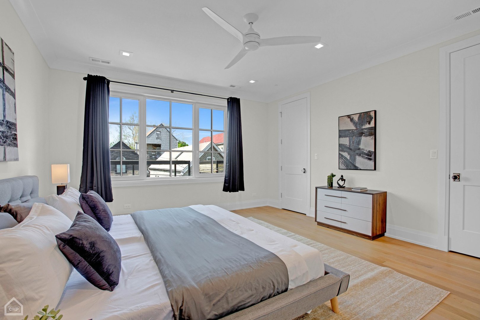 2036 N Wolcott Avenue