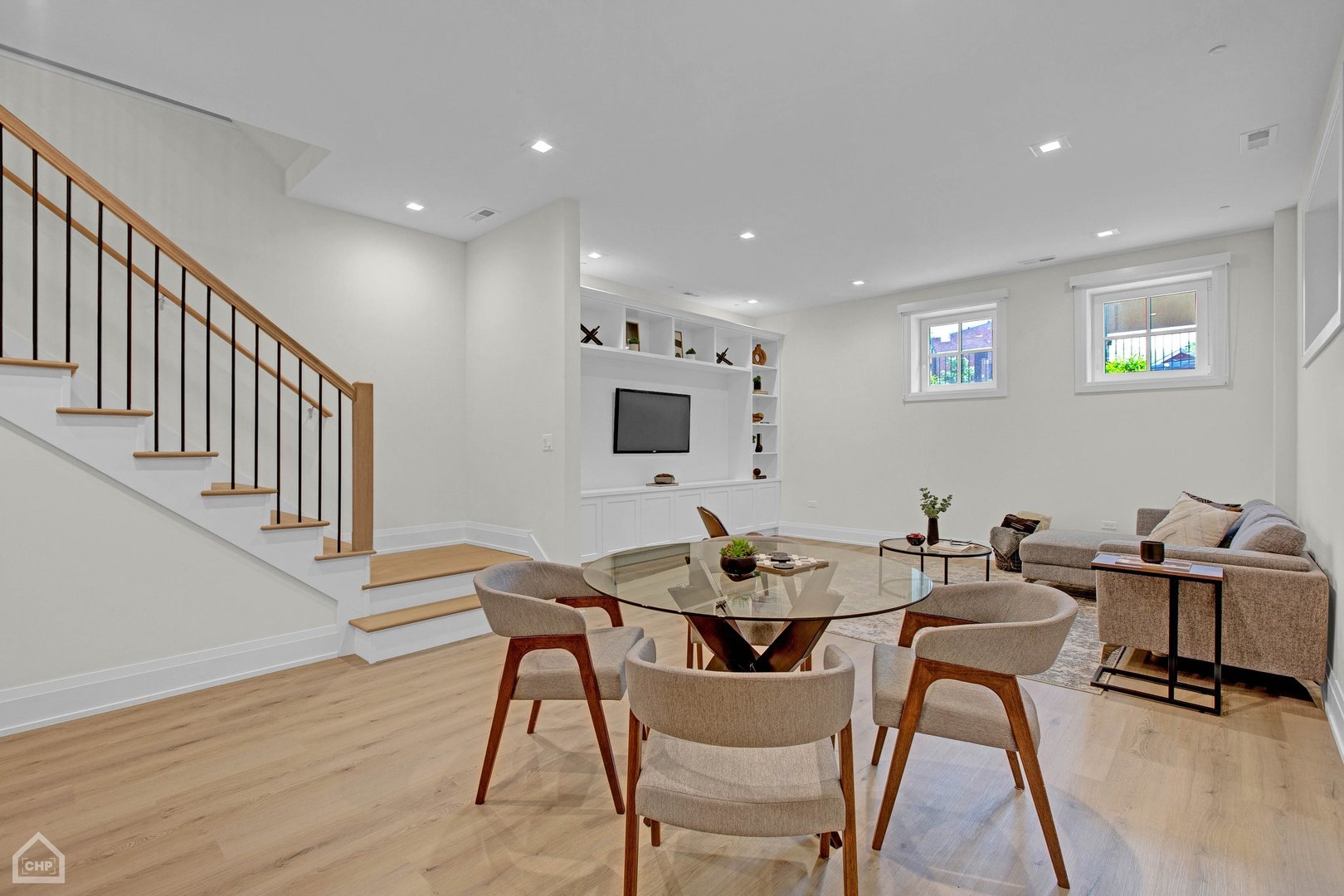 2036 N Wolcott Avenue