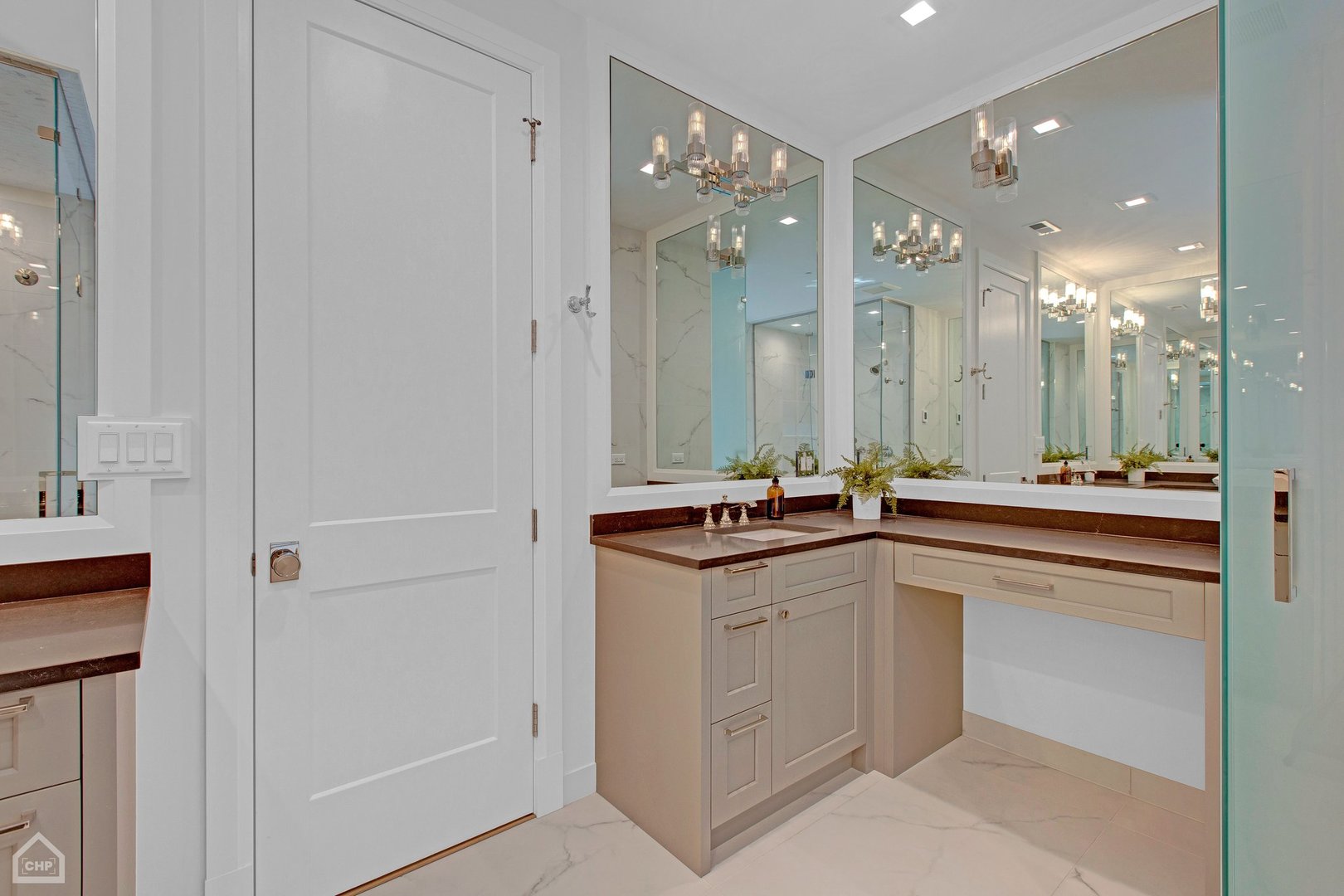 2036 N Wolcott Avenue