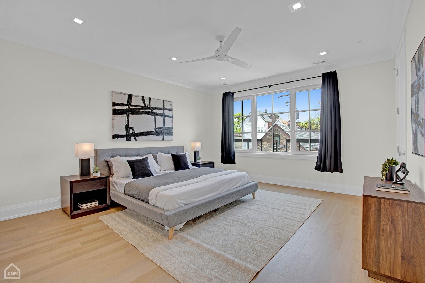 2036 N Wolcott Avenue