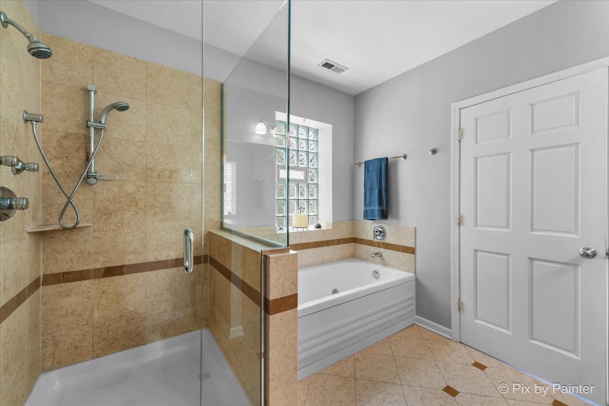 4250 N Mozart Street Unit: 1S